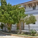 Ξενοδοχείο Sunny Garden