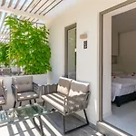 Sunny Garden Hotel