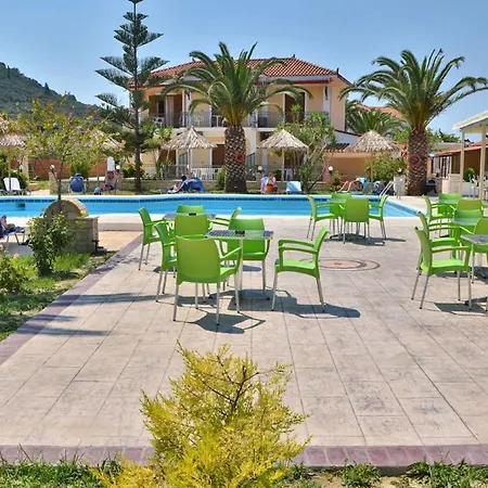 Sunny Garden מלון 3*