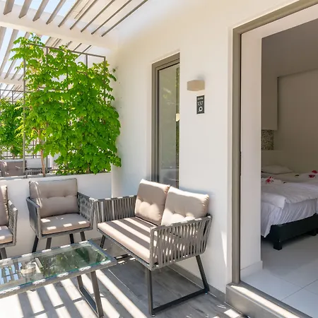 Sunny Garden Hotel